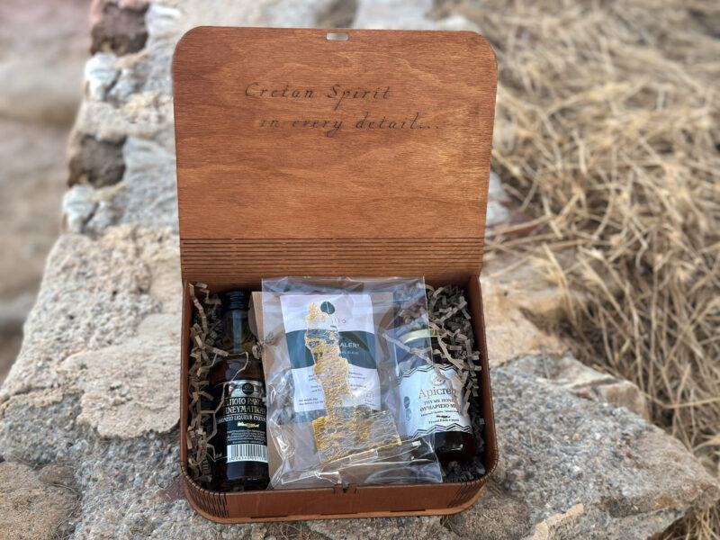 Premium Gift Box <br> Remedies of Crete <br> Chania Lighthouse Edition